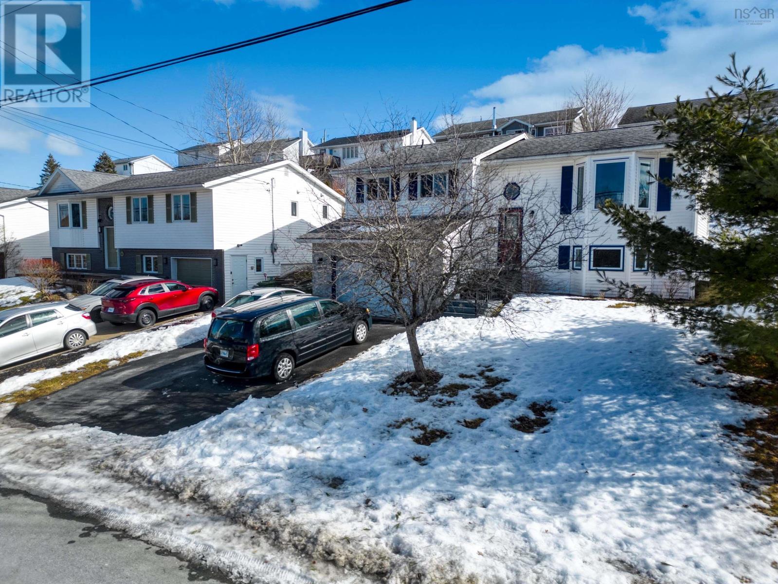 Property at 31 Yerevan Drive image 2