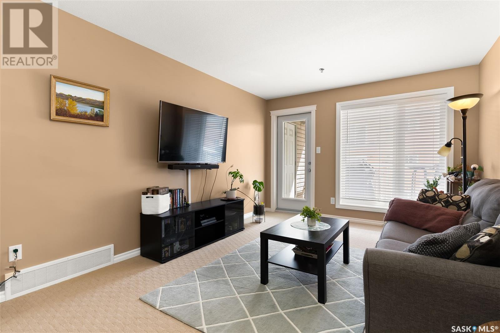 Property at 202 3946 Robinson STREET image 5
