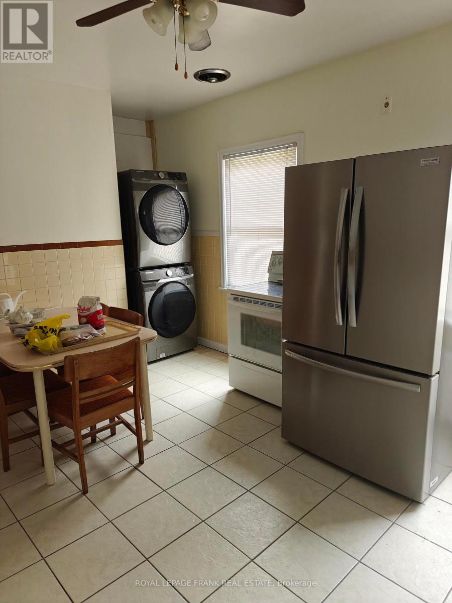 Room #4 - 374 Central Park Boulevard S, Oshawa, Ontario  L1H 5X2 - Photo 13 - E12104236