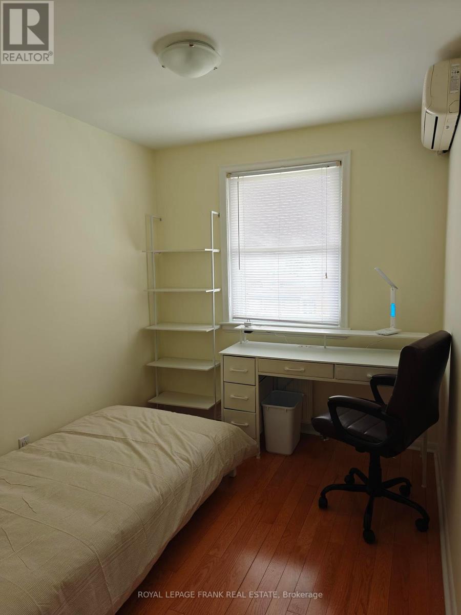Room #4 - 374 Central Park Boulevard S, Oshawa, Ontario  L1H 5X2 - Photo 4 - E12104236
