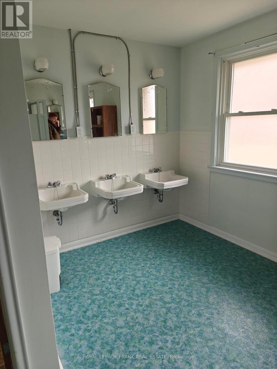 Room #4 - 374 Central Park Boulevard S, Oshawa, Ontario  L1H 5X2 - Photo 9 - E12104236