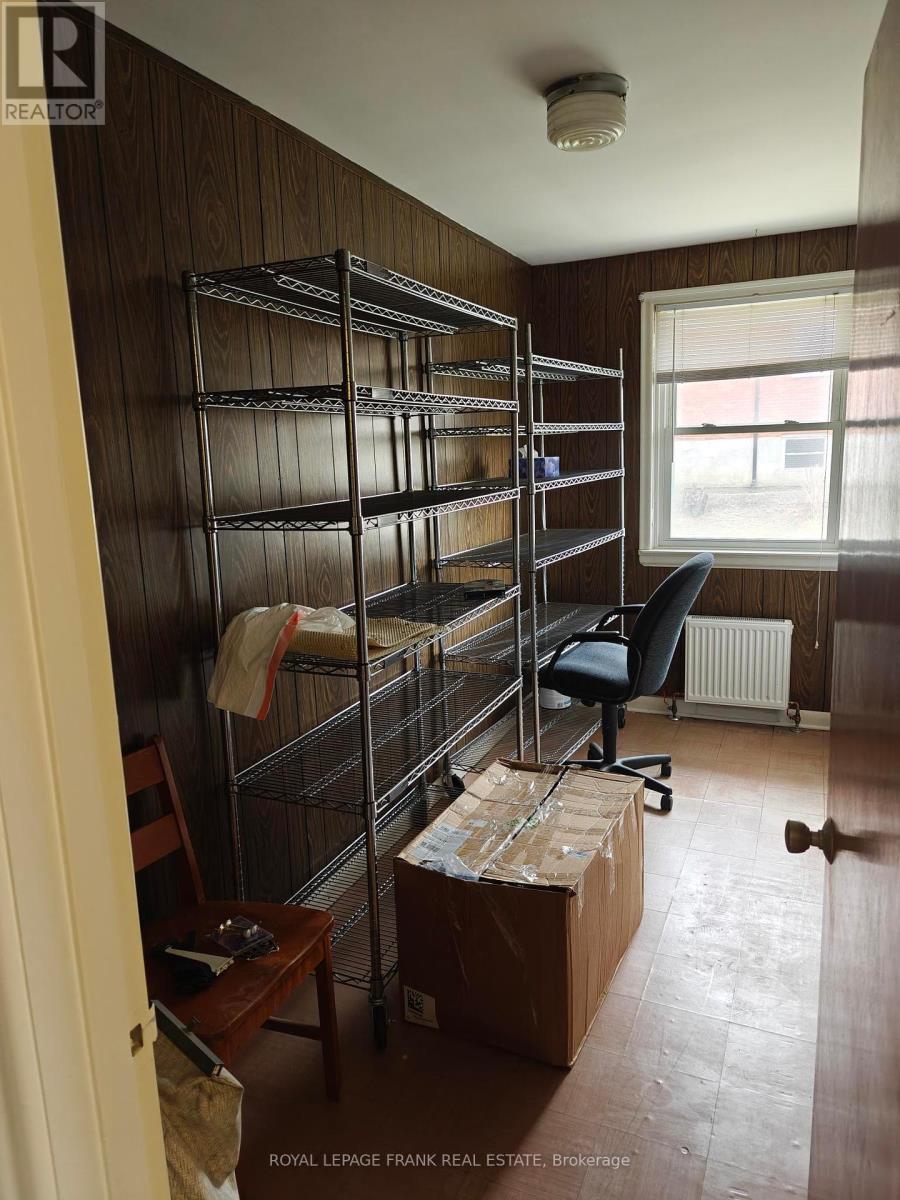 Room #5 - 374 Central Park Boulevard S, Oshawa, Ontario  L1H 5X2 - Photo 4 - E12104330