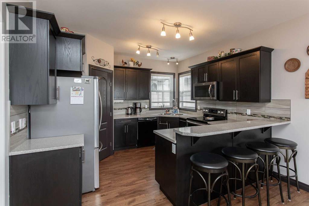 10 Iron Wolf Close, Lacombe, Alberta  T4L 2K4 - Photo 4 - A2214227