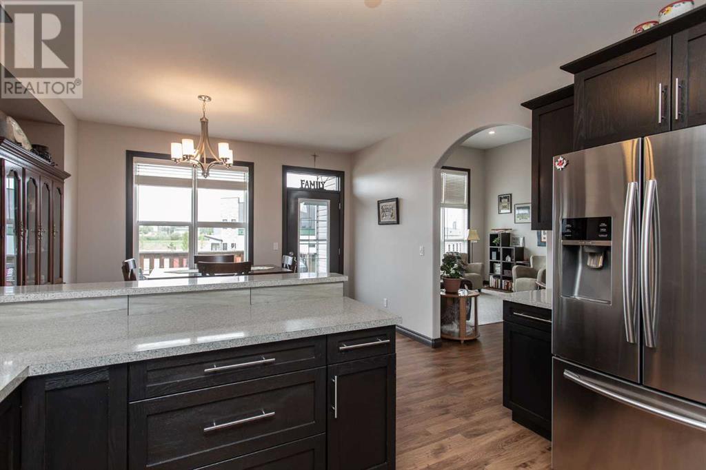 10 Iron Wolf Close, Lacombe, Alberta  T4L 2K4 - Photo 6 - A2214227