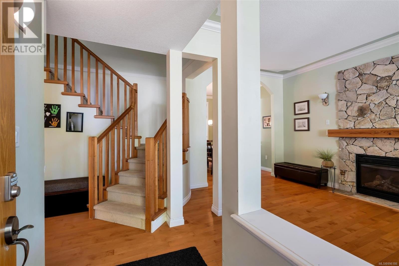 Property at 1144 Gilson Pl image 5