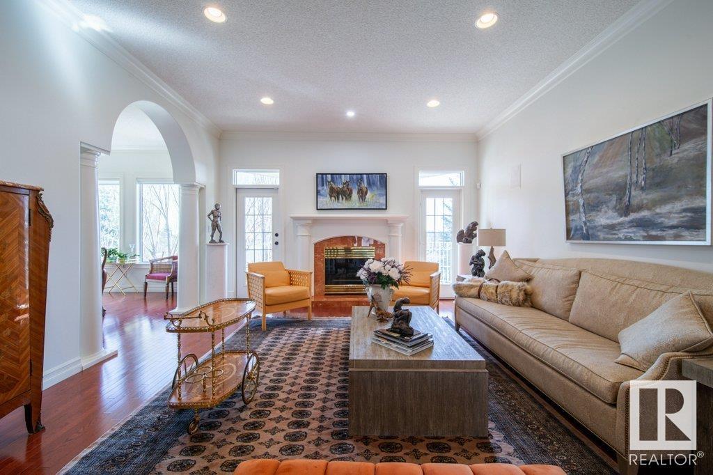 Property at 19 OSPREY PT image 3