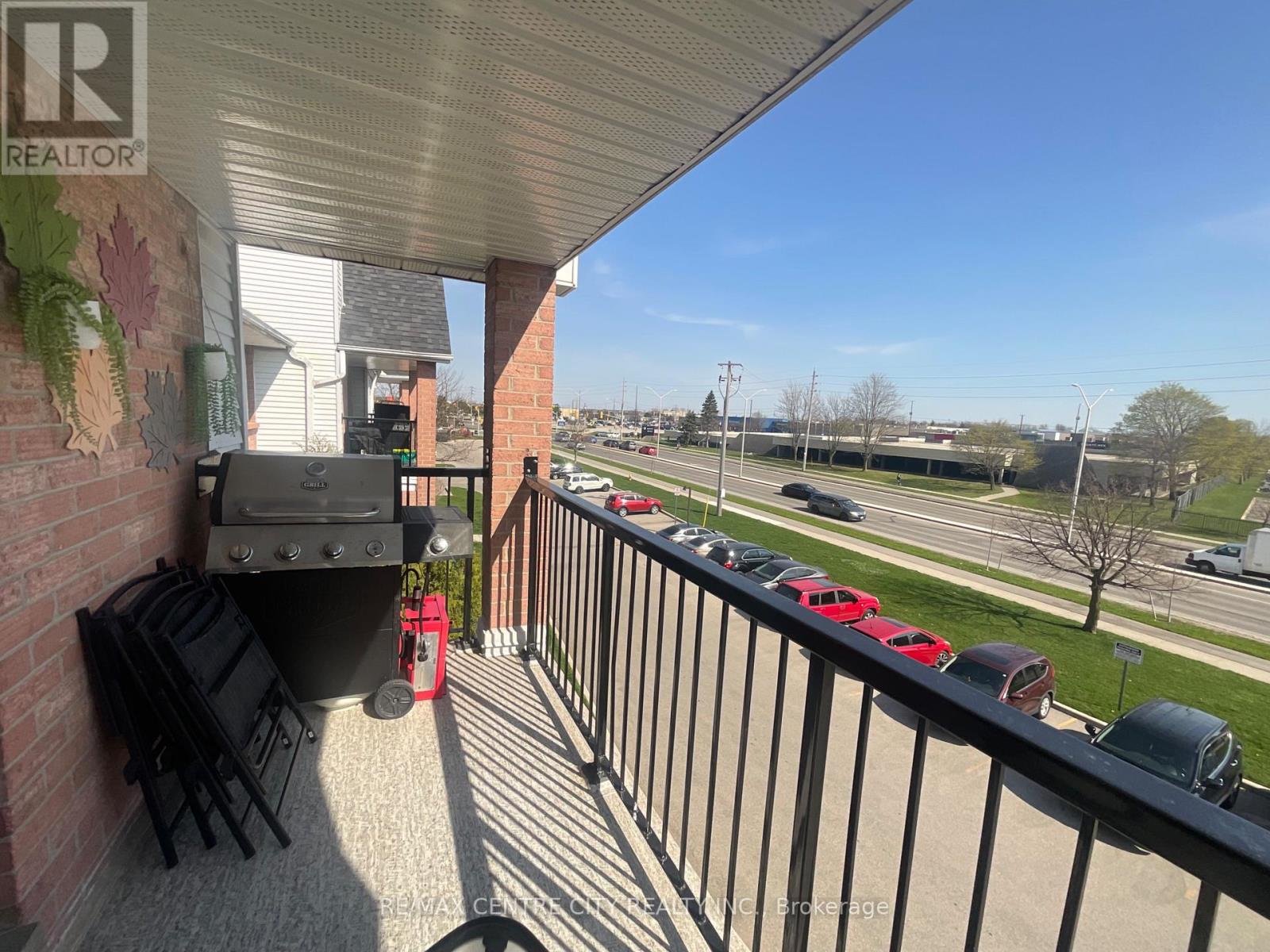 Photo 4 of 17 for 121 - 1096 Jalna Boulevard