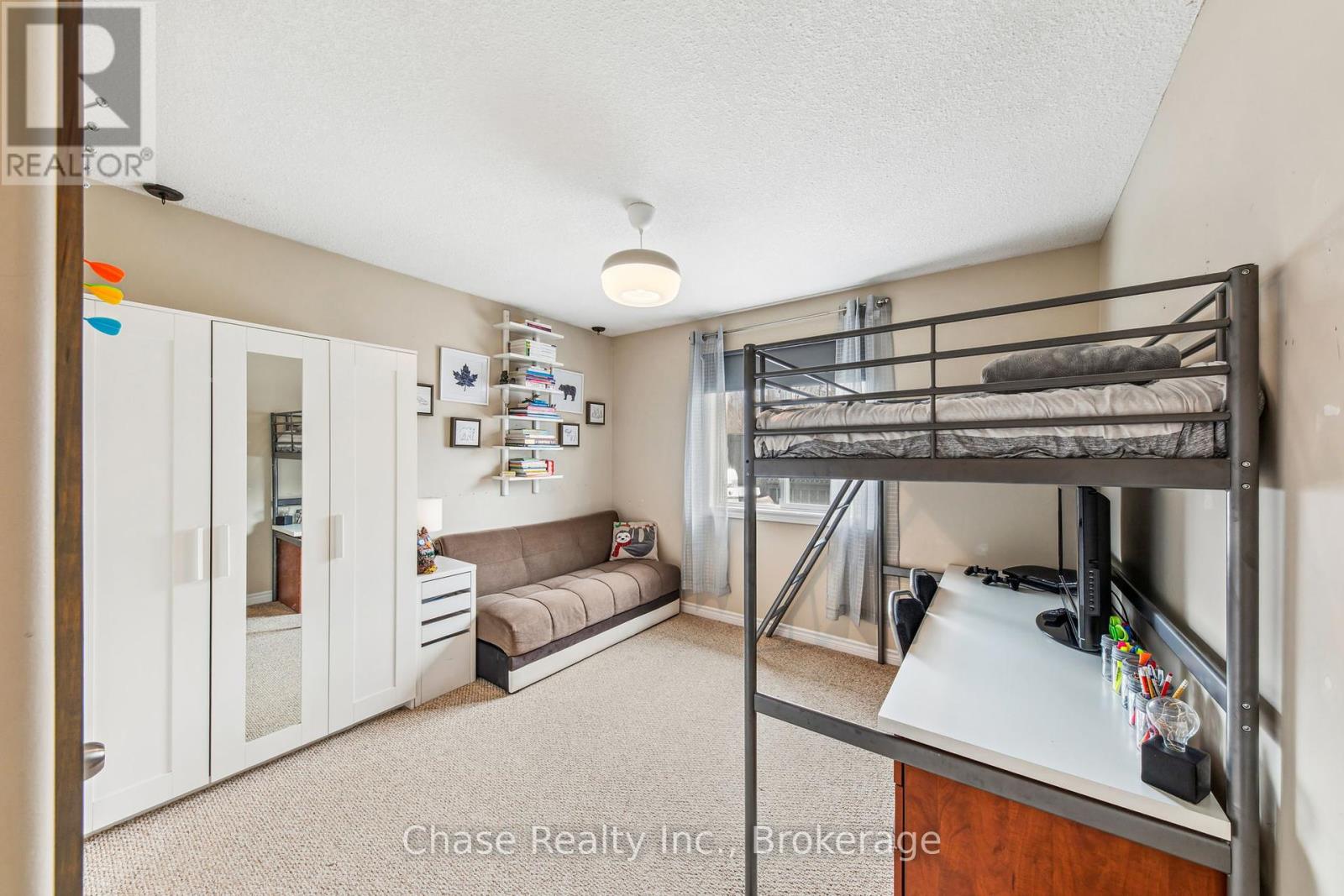 239 Yonge Street, Midland, Ontario  L4R 2B1 - Photo 17 - S12104312
