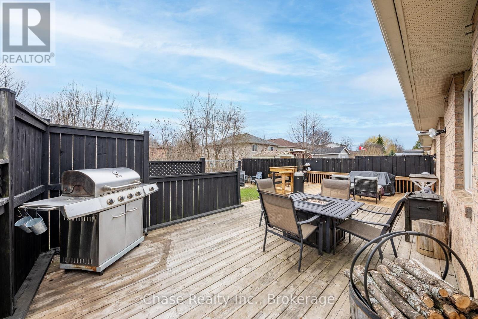 239 Yonge Street, Midland, Ontario  L4R 2B1 - Photo 21 - S12104312