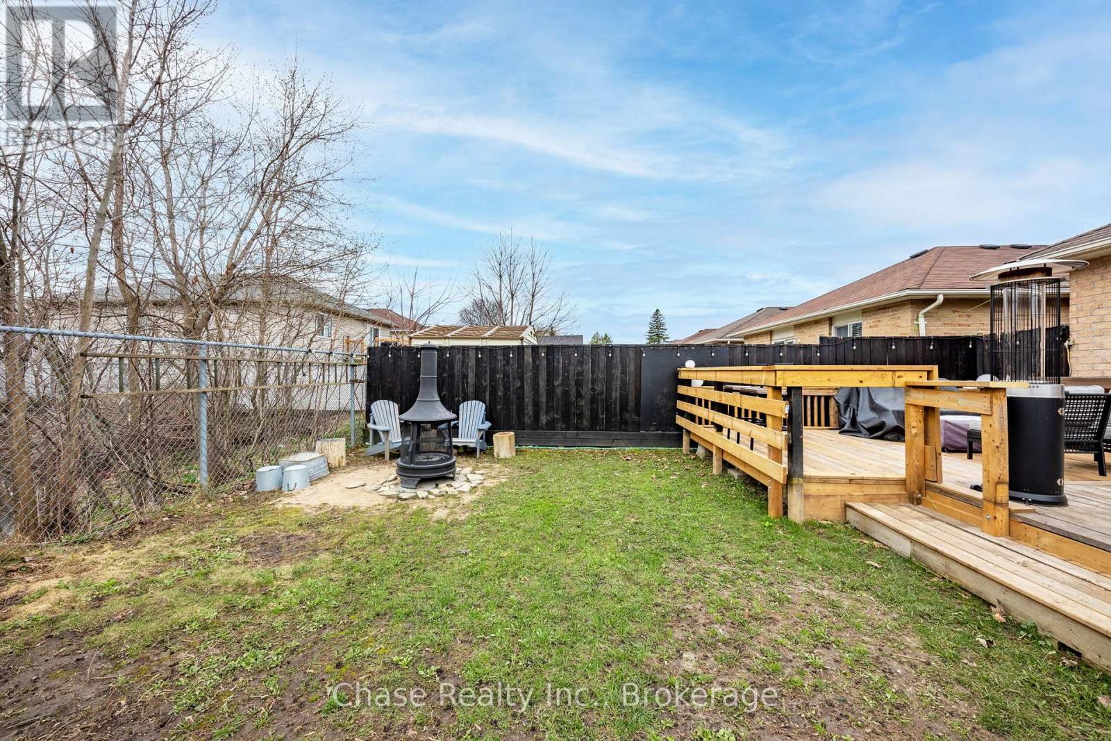 239 Yonge Street, Midland, Ontario  L4R 2B1 - Photo 24 - S12104312