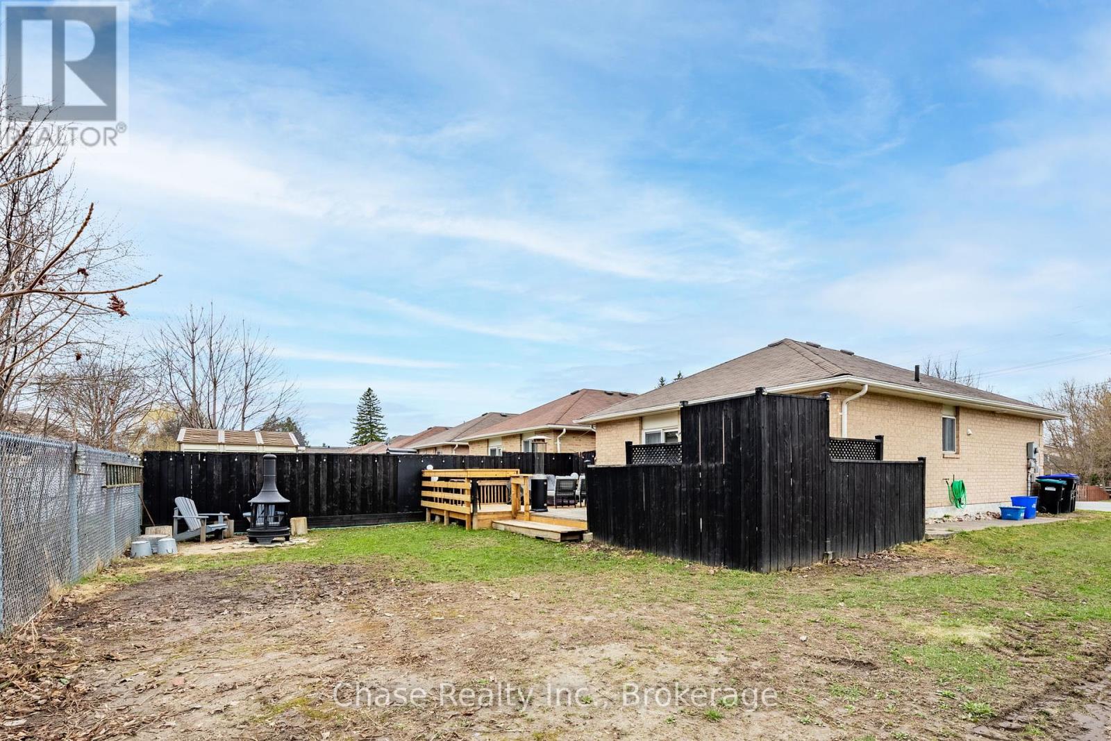 239 Yonge Street, Midland, Ontario  L4R 2B1 - Photo 27 - S12104312