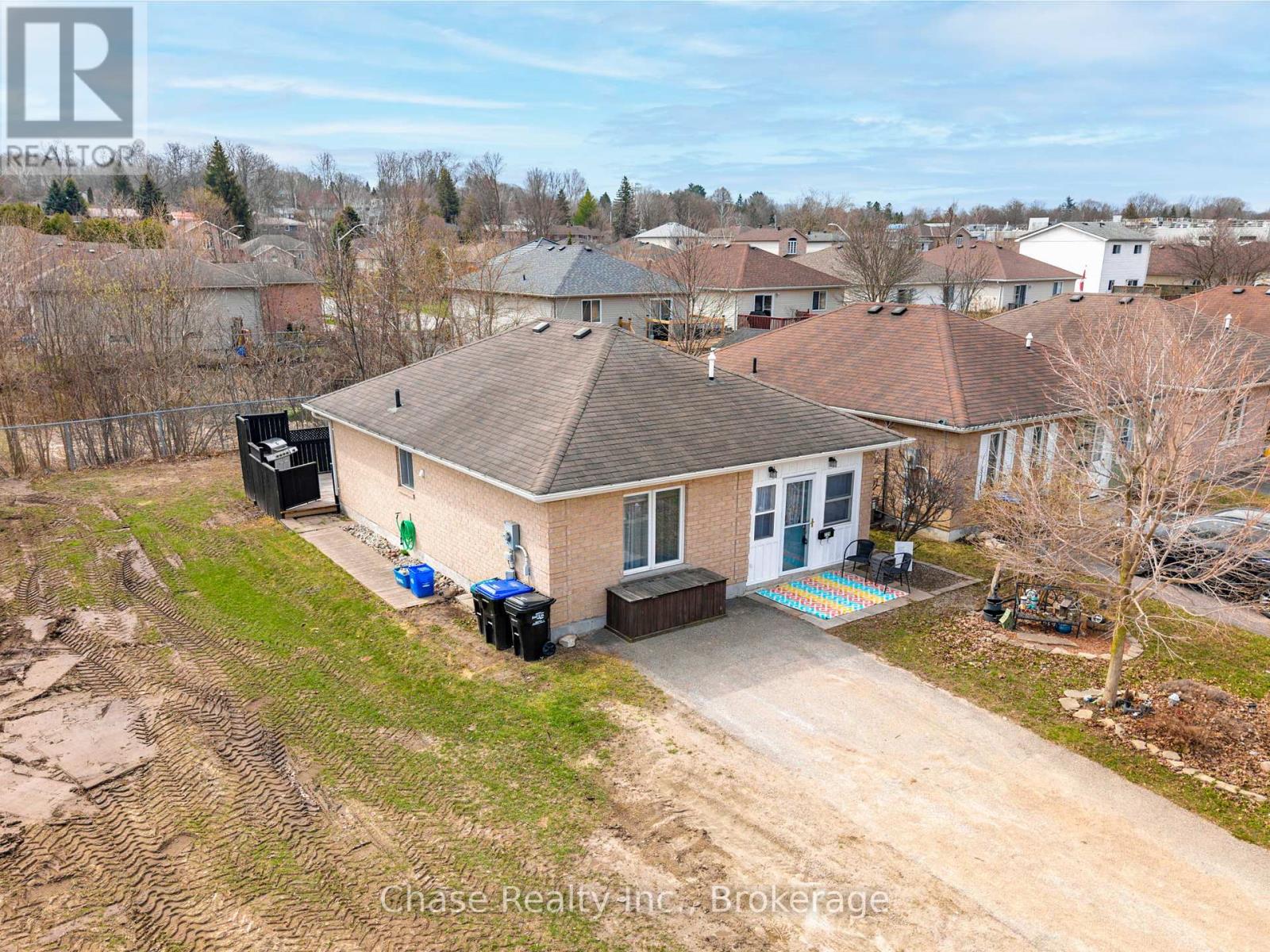 239 Yonge Street, Midland, Ontario  L4R 2B1 - Photo 28 - S12104312