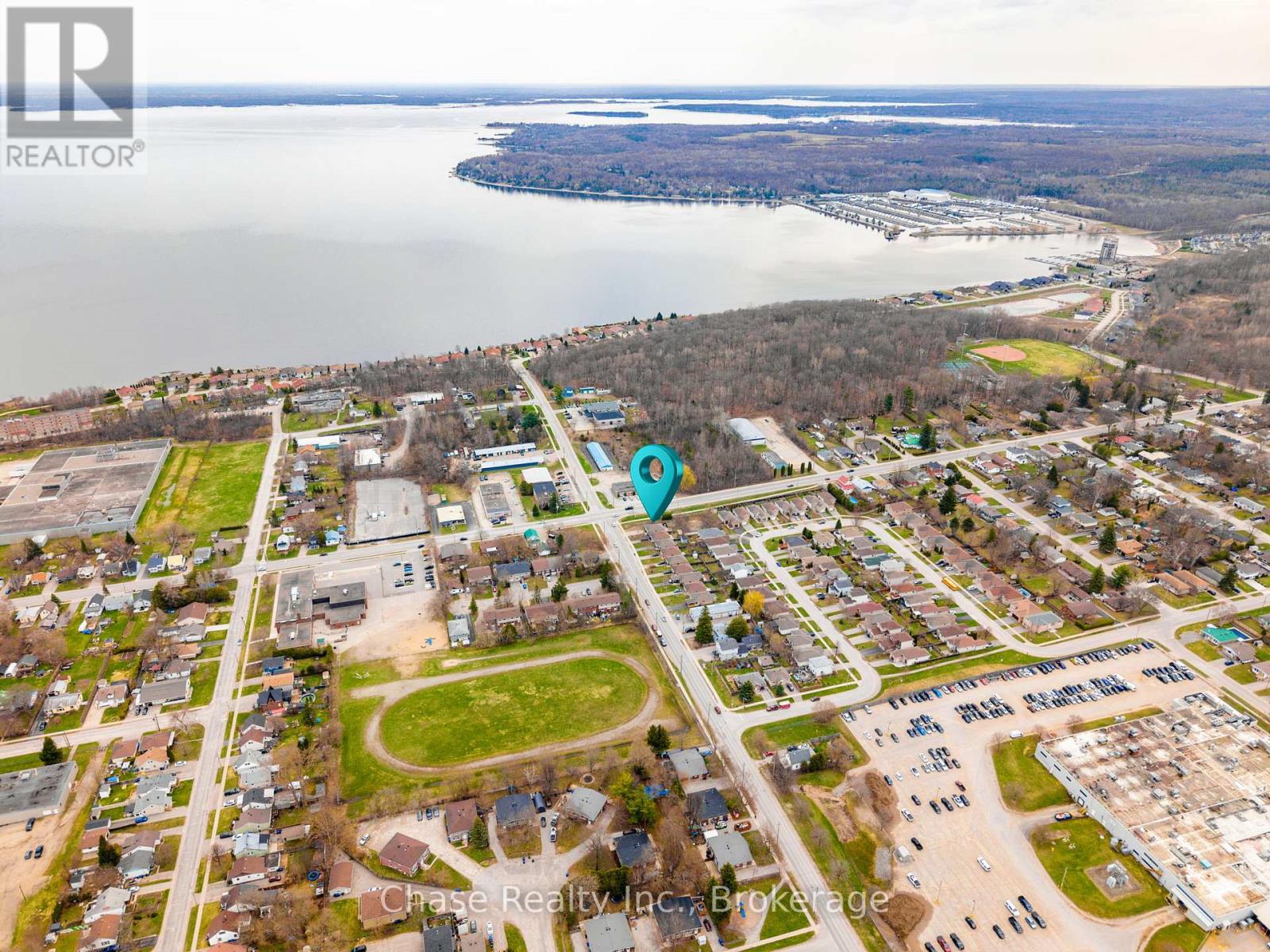 239 Yonge Street, Midland, Ontario  L4R 2B1 - Photo 34 - S12104312