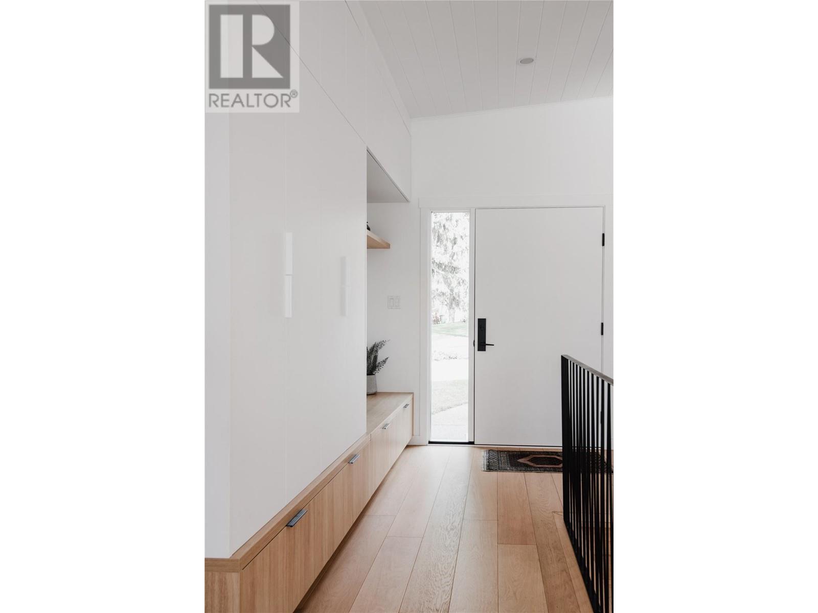 7200 Wyatt Way, Vernon, British Columbia  V1B 1R3 - Photo 12 - 10344497
