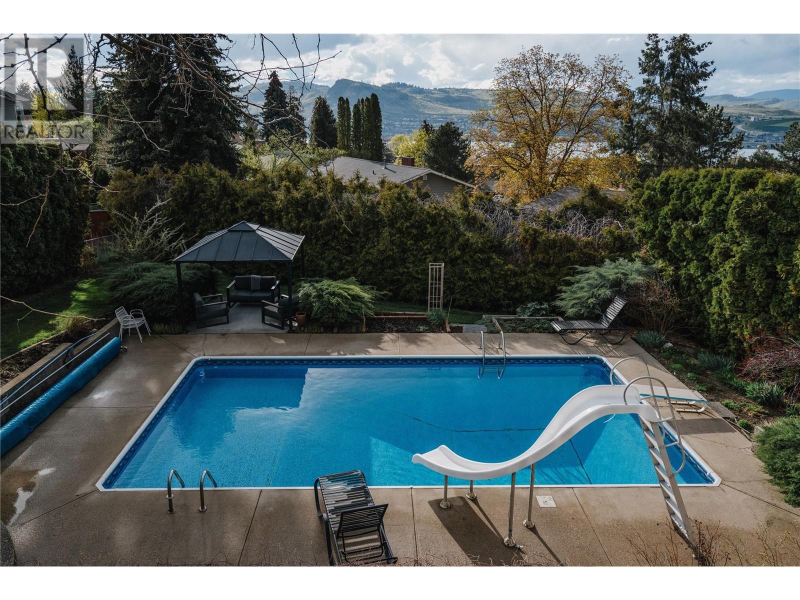 7200 Wyatt Way, Vernon, British Columbia  V1B 1R3 - Photo 2 - 10344497