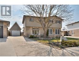 30 UXBRIDGE Crescent, Kitchener, Ontario