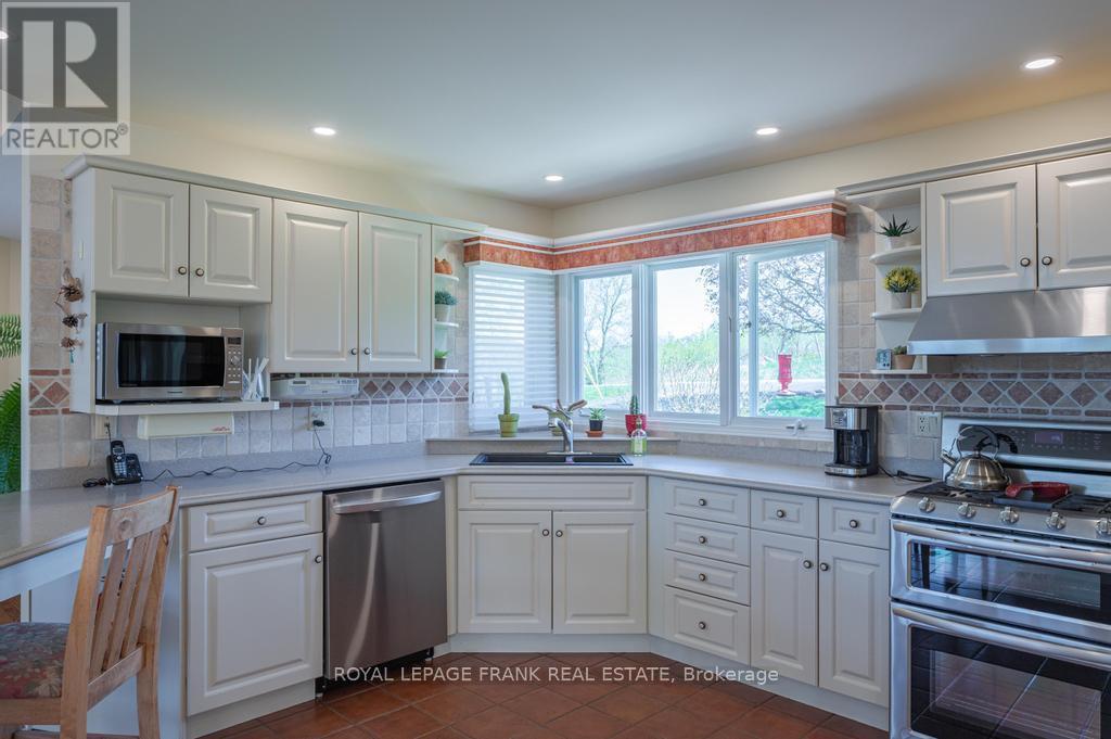36 SOUTHSHORE ROAD Kawartha Lakes (Emily)