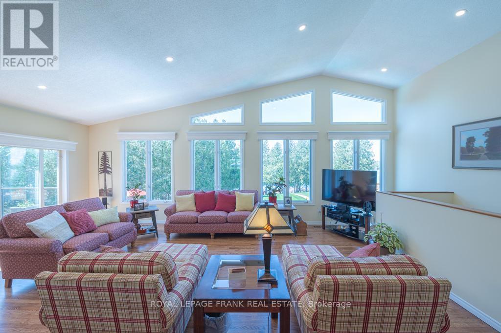 36 SOUTHSHORE ROAD Kawartha Lakes (Emily)
