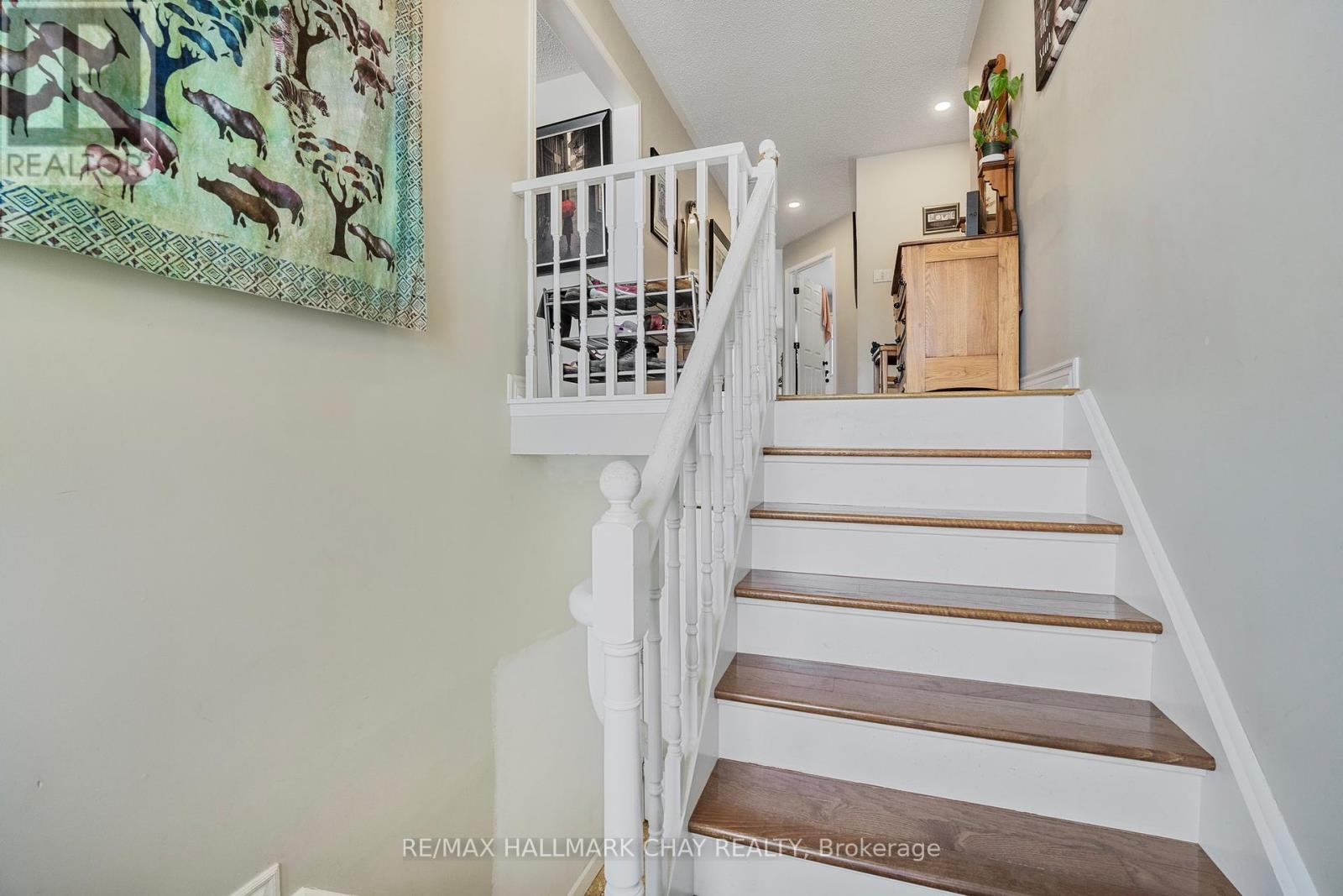 Property at 11 WATSON COURT image 4