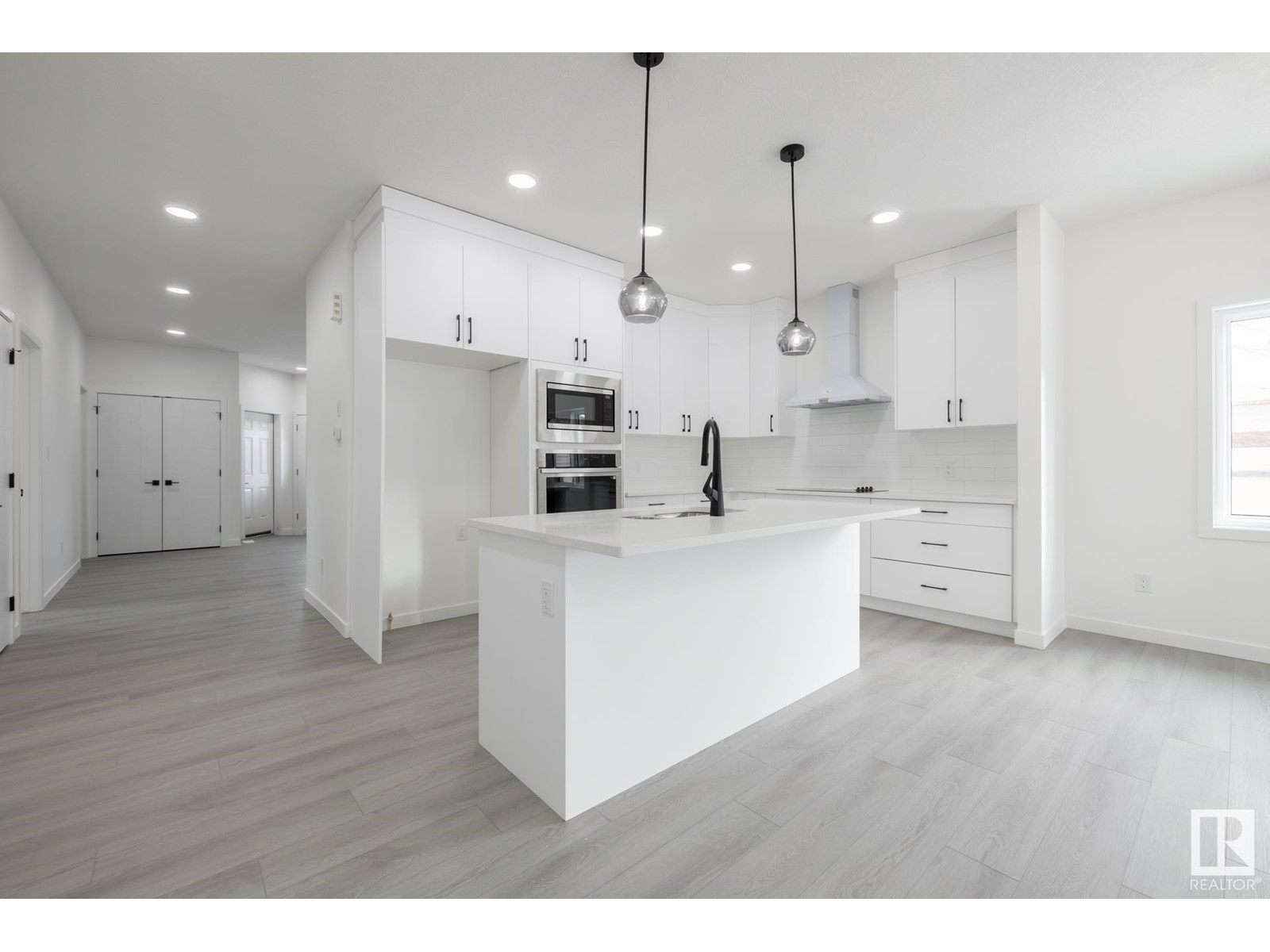 Property at 224 LEE RIDGE RD NW image 3