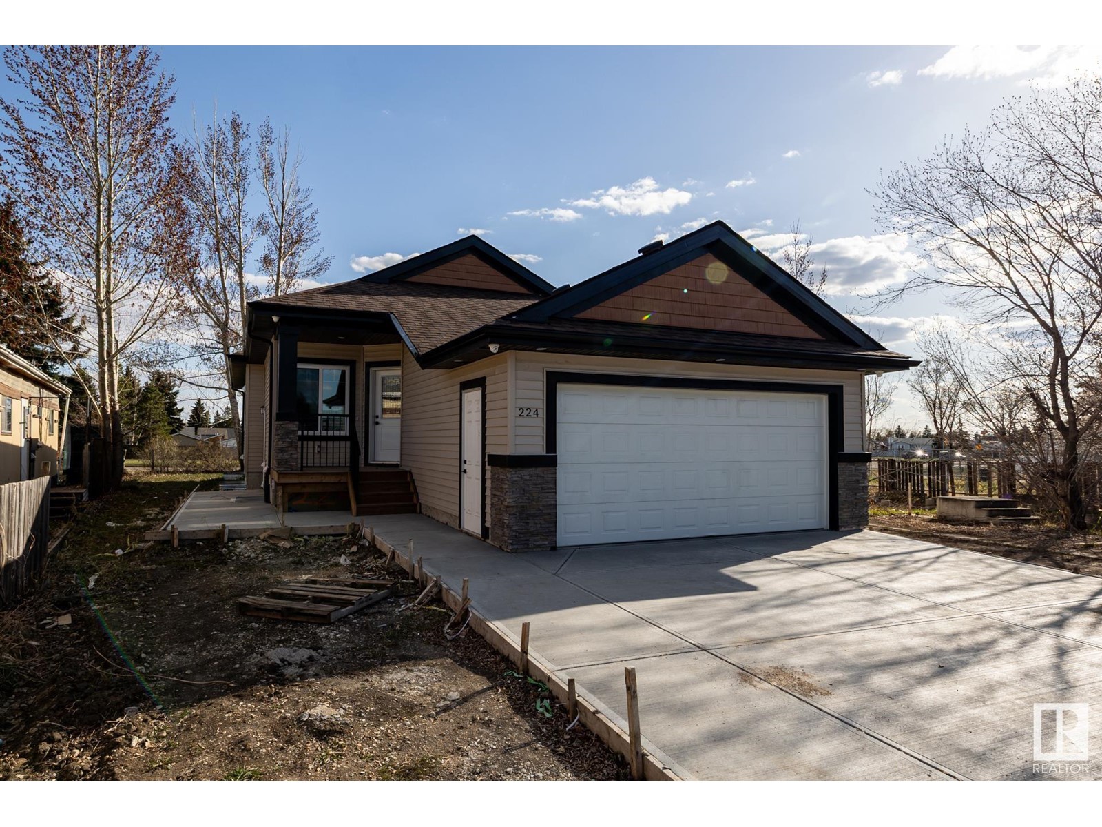 Property at 224 LEE RIDGE RD NW image 1