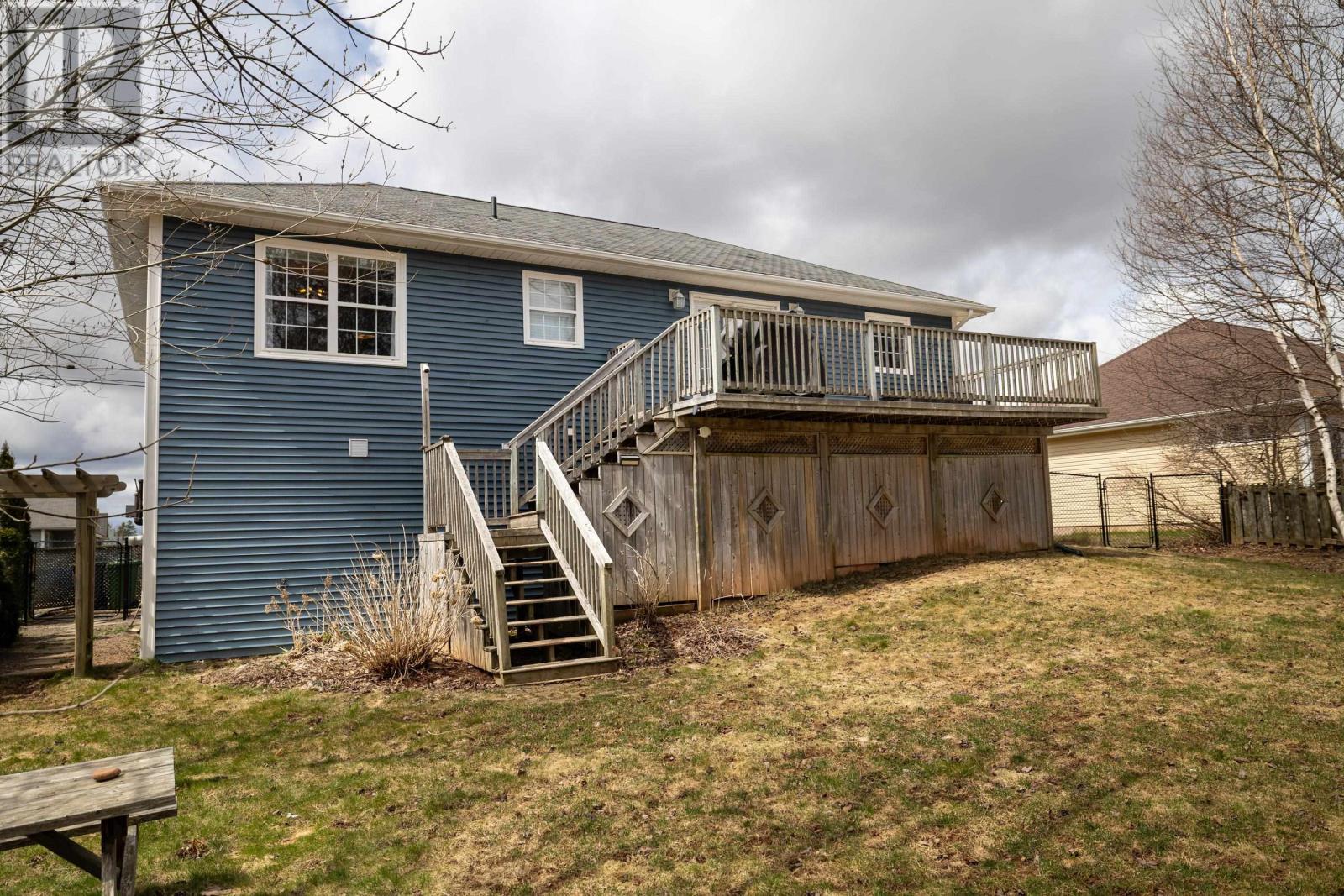 Property at 41 Parkway Drive image 4