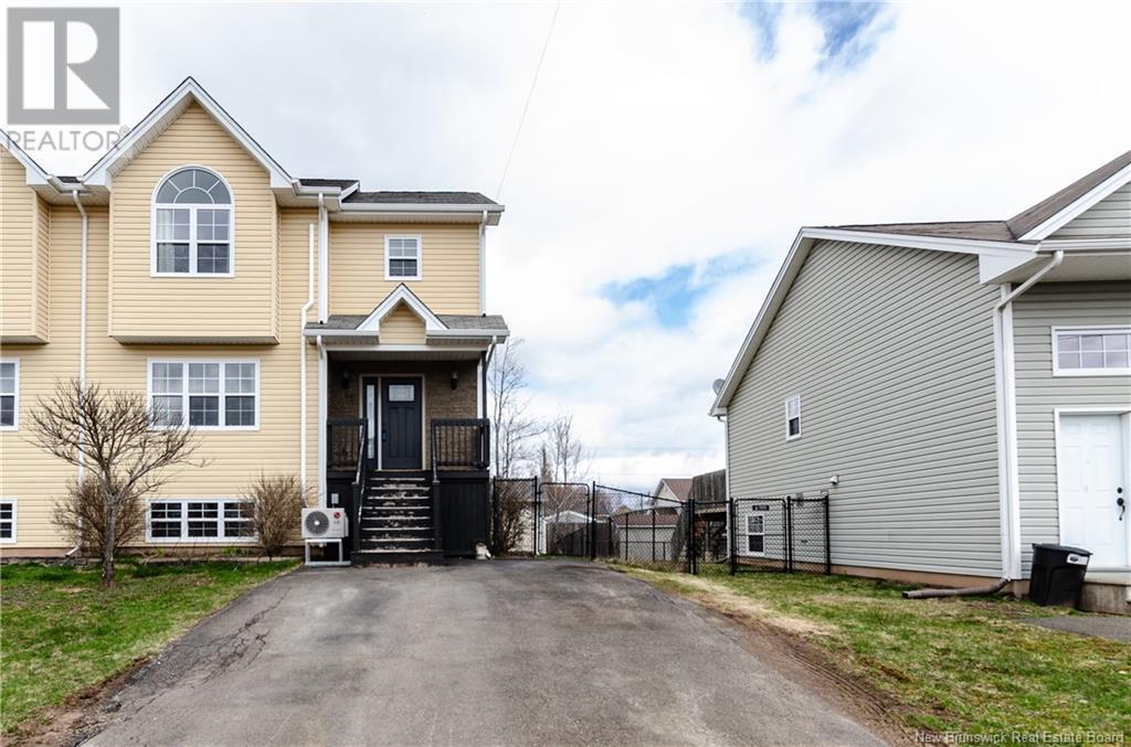 Property at 45 Trellis Court image 1