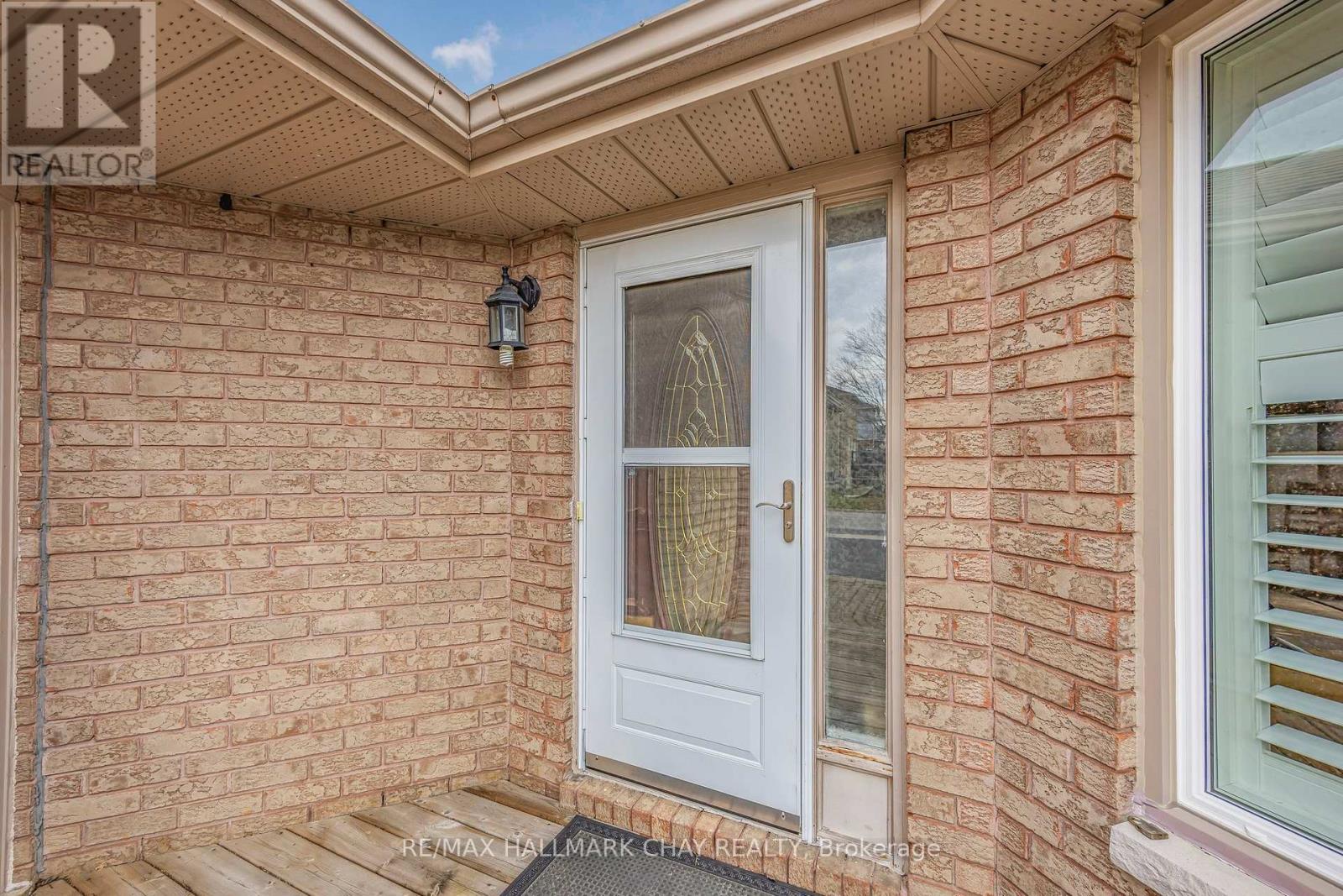 Property at 23 GRASETT CRESCENT image 3