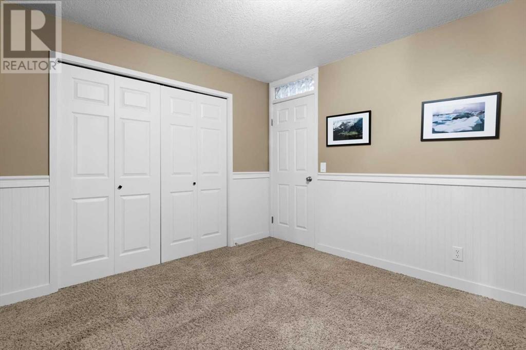 7 Valley Creek Bay Nw, Calgary, Alberta  T3B 5V2 - Photo 40 - A2213901