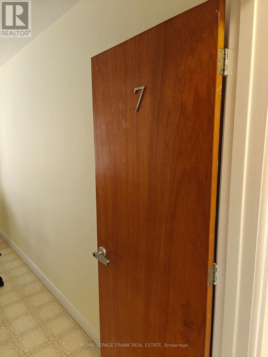 Room #7 - 374 Central Park Boulevard S, Oshawa, Ontario  L1H 5X2 - Photo 3 - E12104404