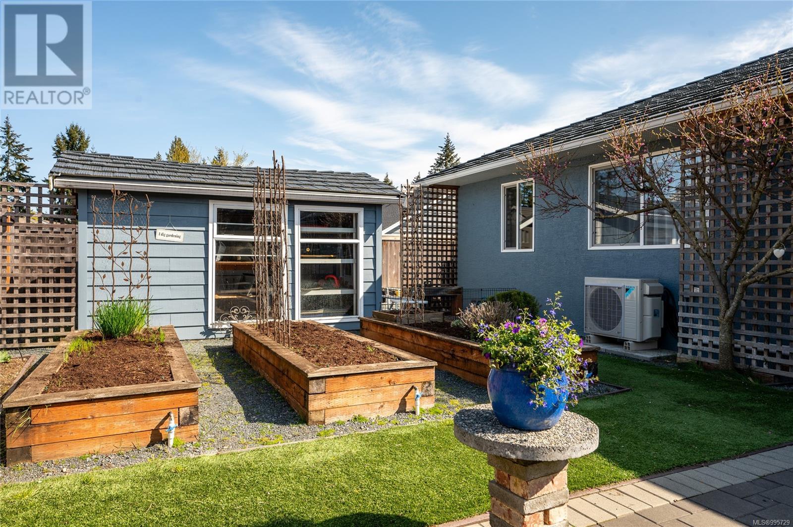 700 Brighton Pl, Qualicum Beach, British Columbia  V9K 1C2 - Photo 33 - 995729