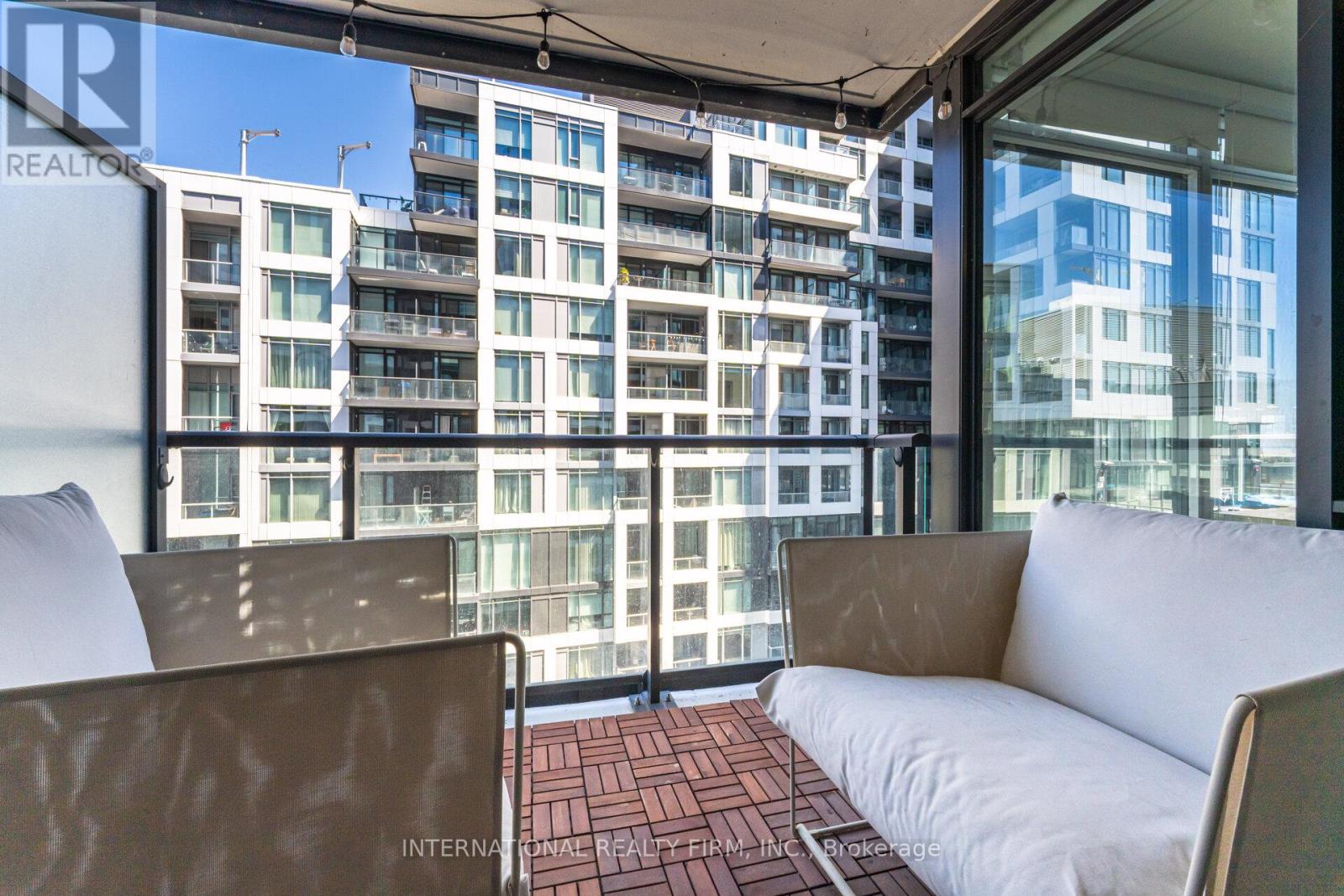 1012 - 27 Bathurst Street, Toronto, Ontario  M5V 2P1 - Photo 25 - C12104385