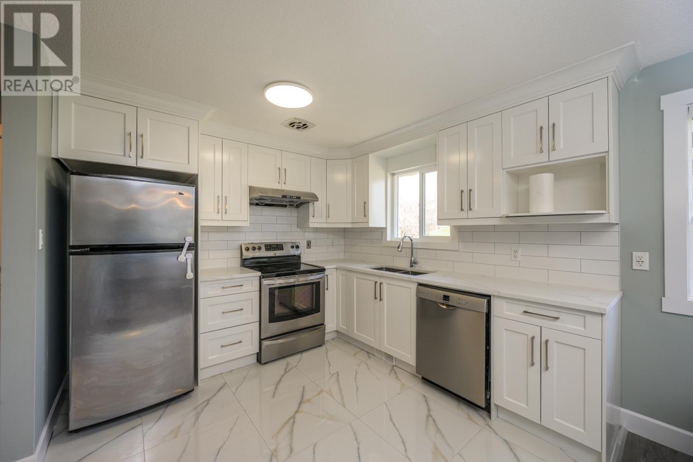 Property at 2709 PETERSEN ROAD image 3