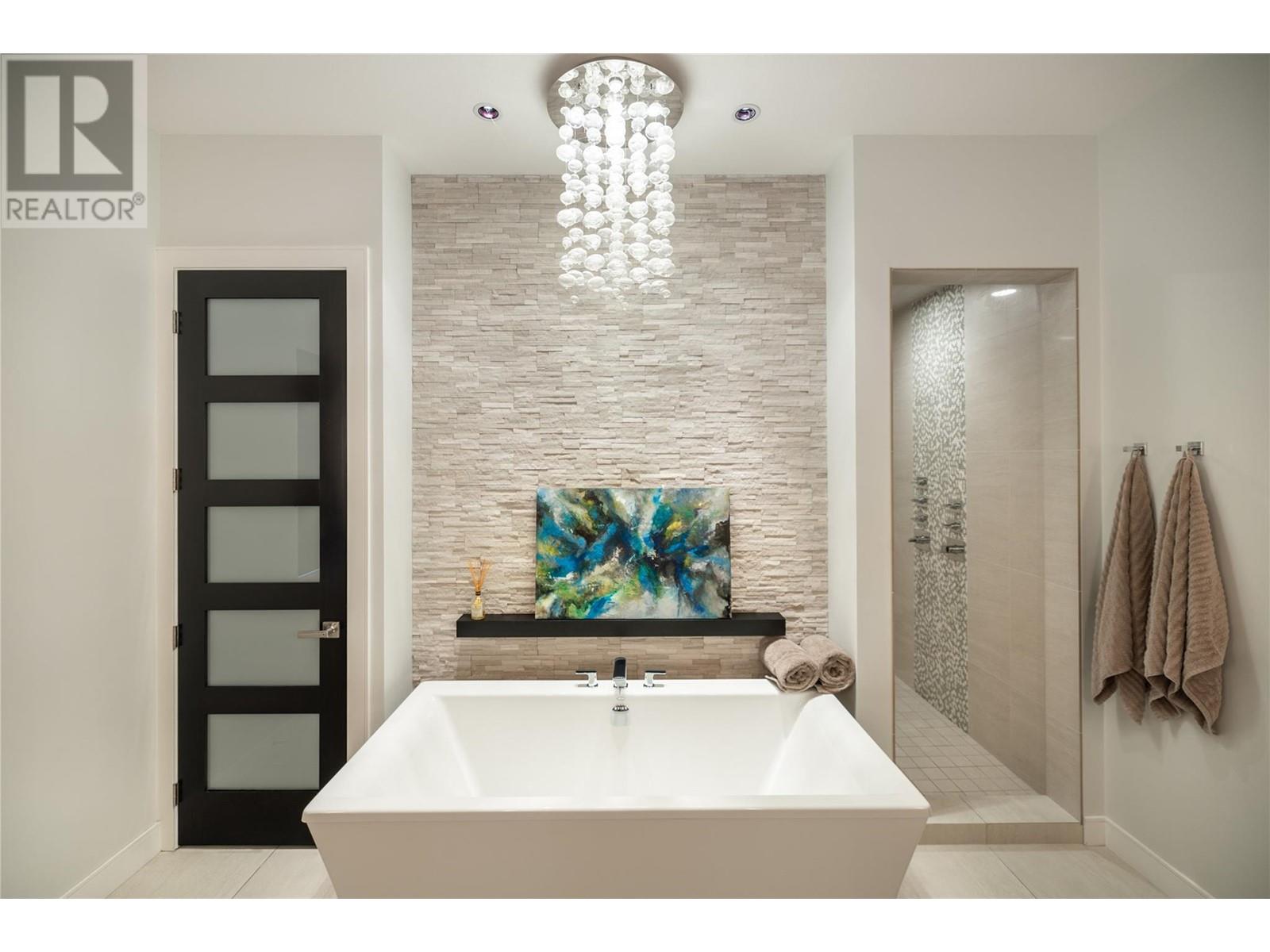 Property at 447 Swan Drive image 5