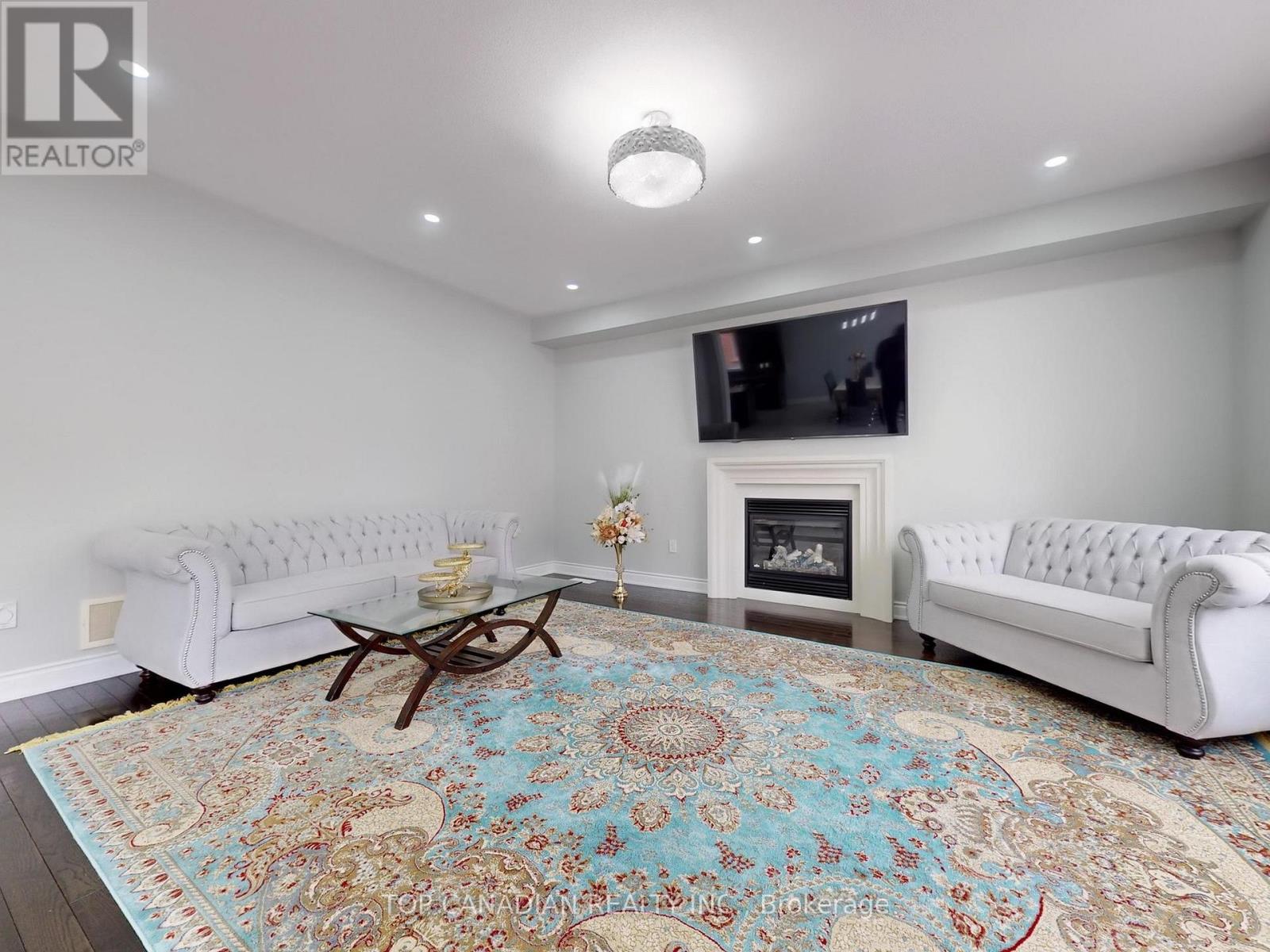 Property at 283 JOHN DAVIS GATE image 5