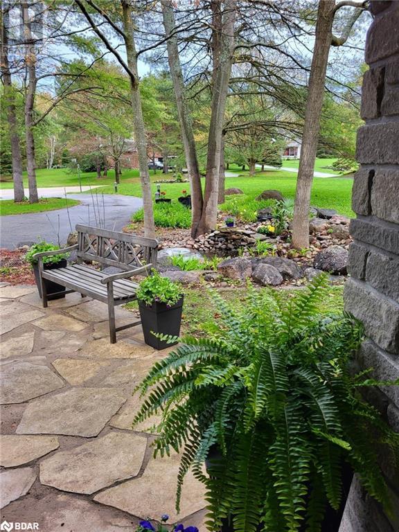 Property at 1450 MARGARET Crescent image 3