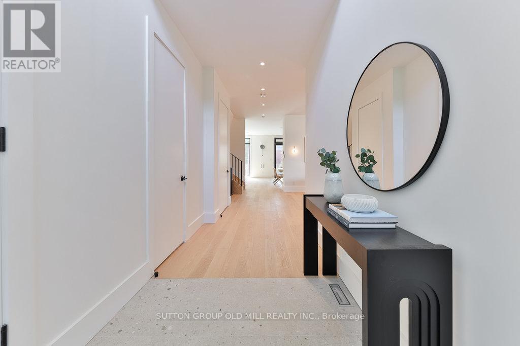 Property at 5 BERNICE AVENUE image 3