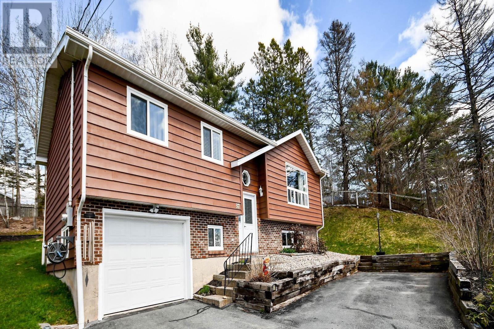 Property at 37 Hillcrest Avenue image 1