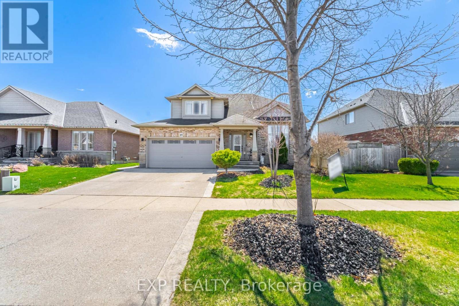 Property at 19 COBBLESTONE DRIVE image 1