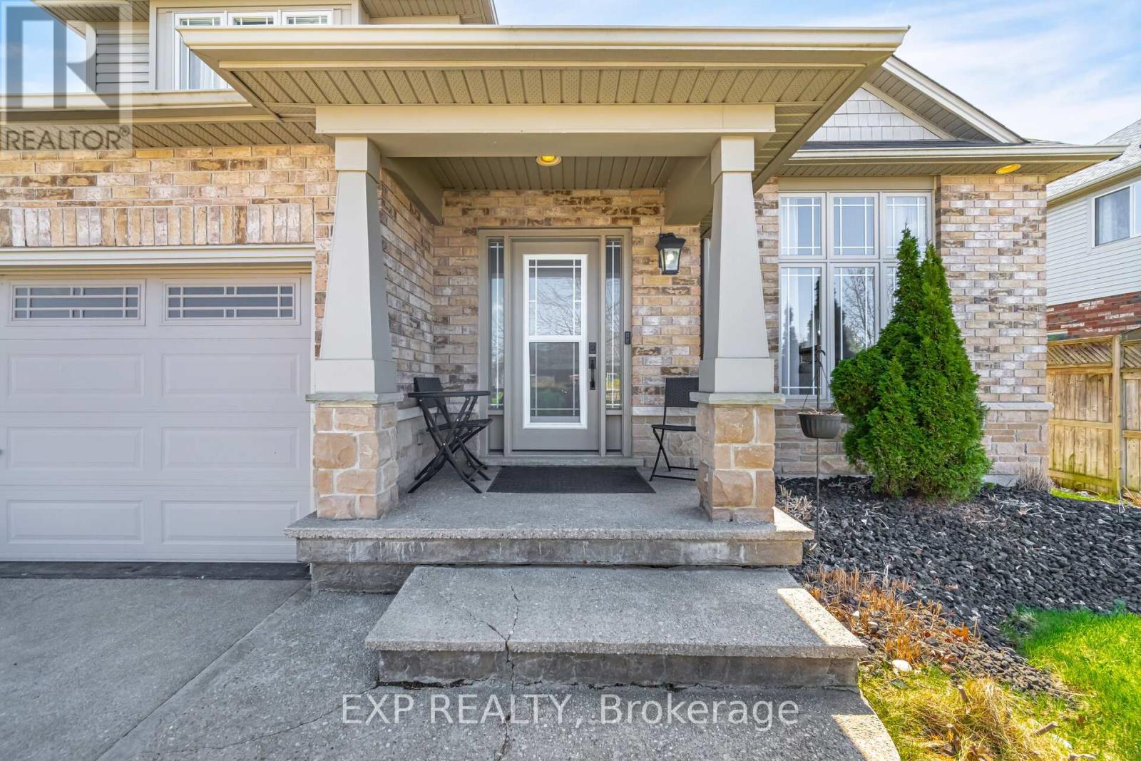Property at 19 COBBLESTONE DRIVE image 4