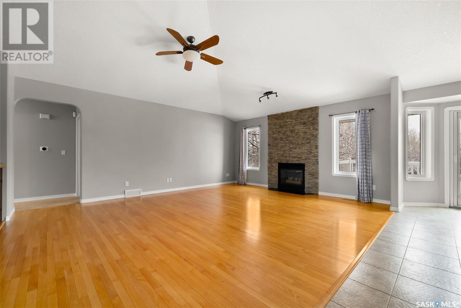 Property at 12 Park Meadows ROAD image 4