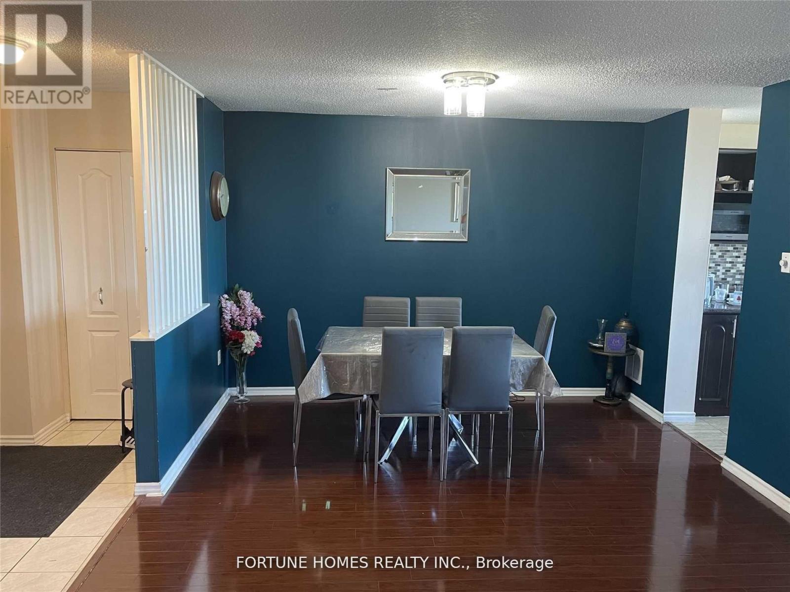 1201 - 4 Kings Cross Road, Brampton, Ontario  L6T 3X8 - Photo 8 - W12103238