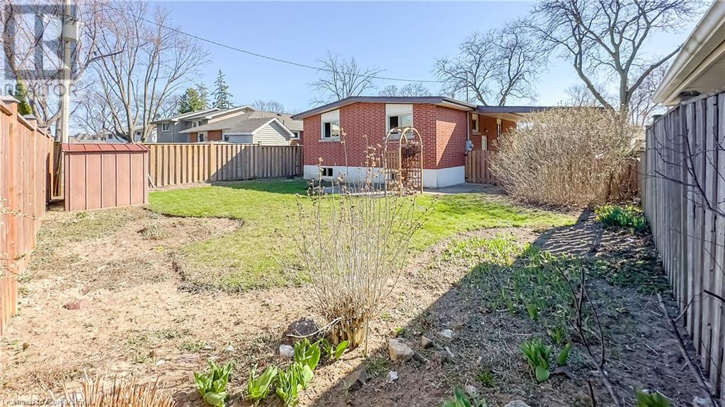 37 Bobolink Road, Hamilton, Ontario  L9A 2P3 - Photo 30 - 40713284
