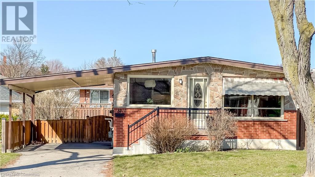37 Bobolink Road, Hamilton, Ontario  L9A 2P3 - Photo 1 - 40713284
