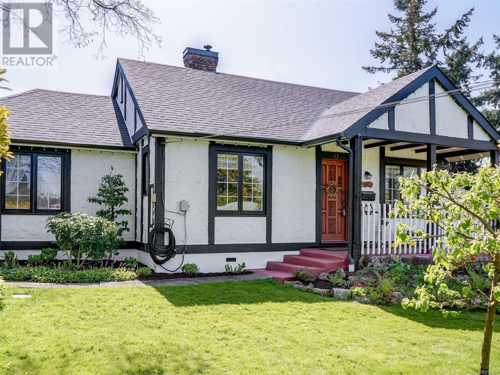 Property at 841 MANN Ave image 3