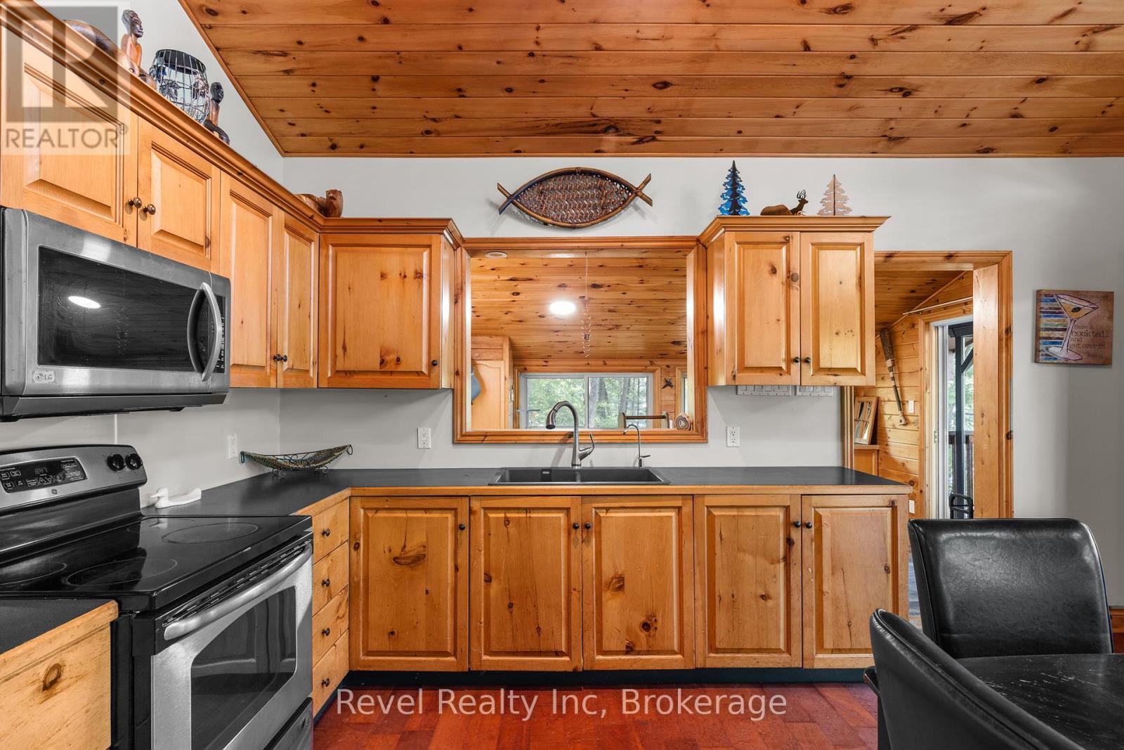 5 Severn River 406, Muskoka Lakes, Ontario  L0K 1E0 - Photo 7 - X12096521
