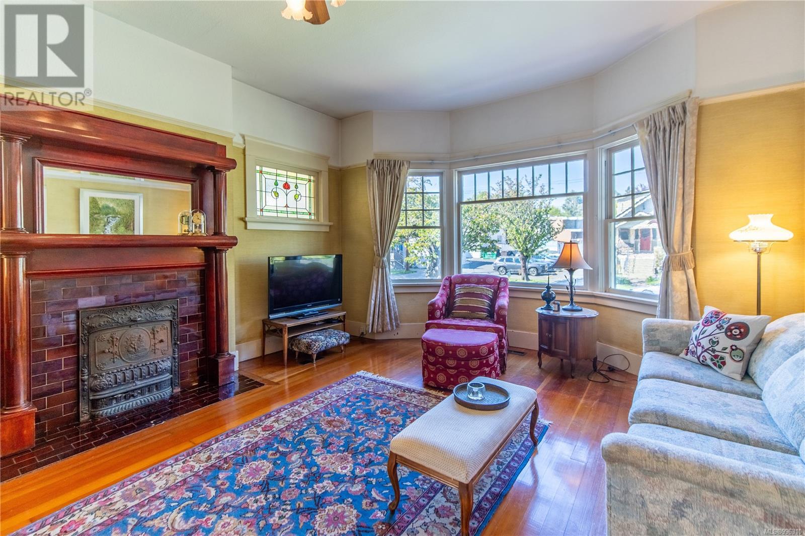 Property at 1111 Mckenzie St image 5