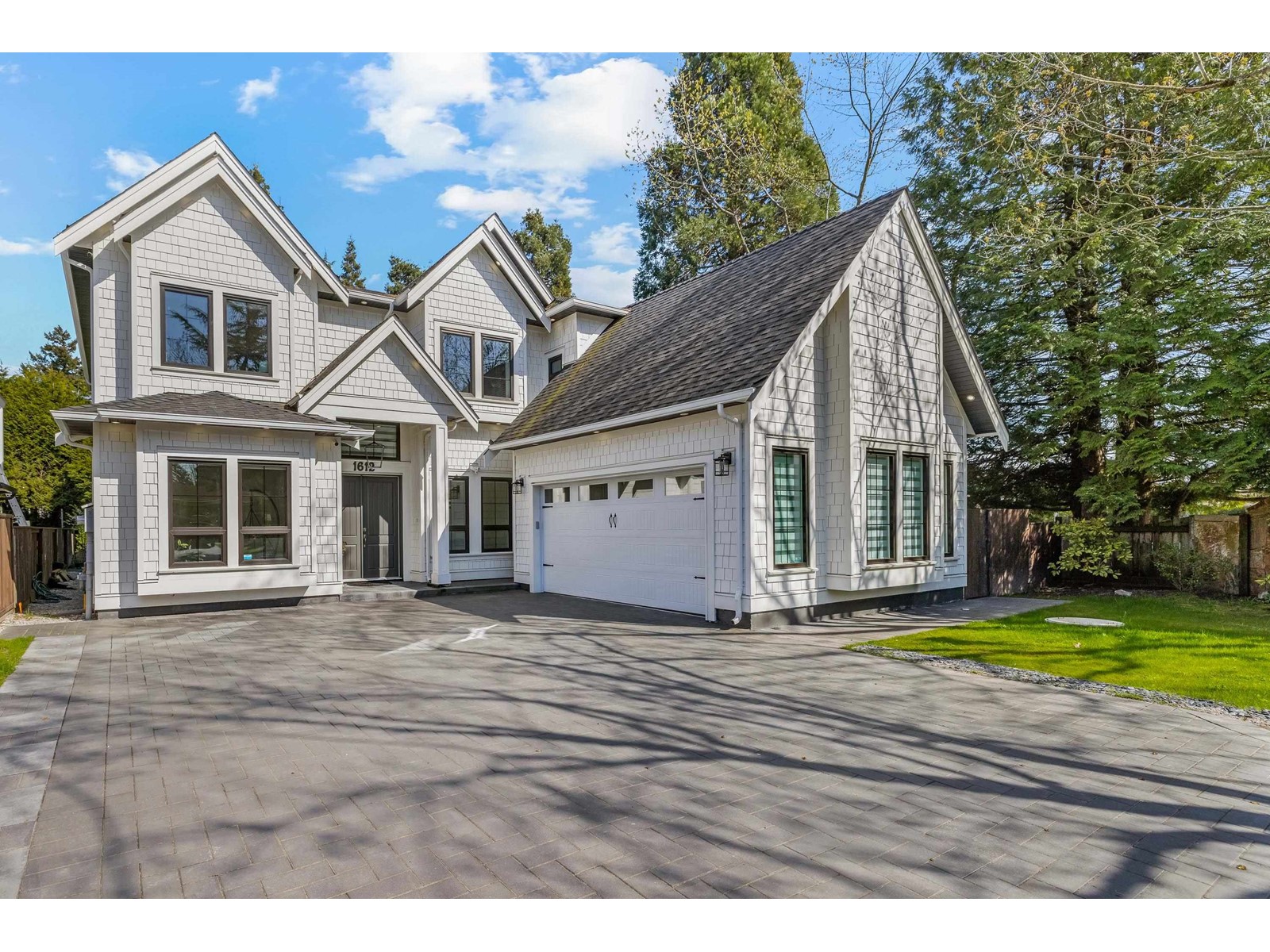 1612 142 STREET, surrey, British Columbia