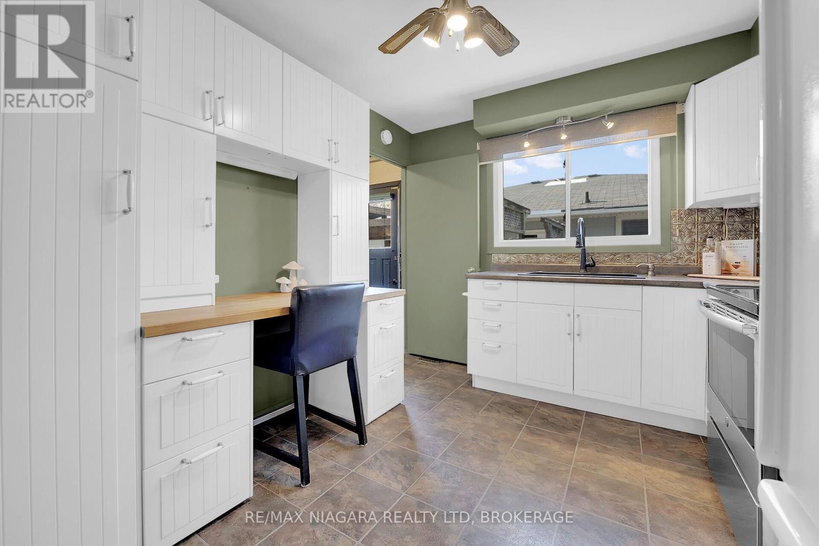 Property at 70 LORAINE DRIVE image 4