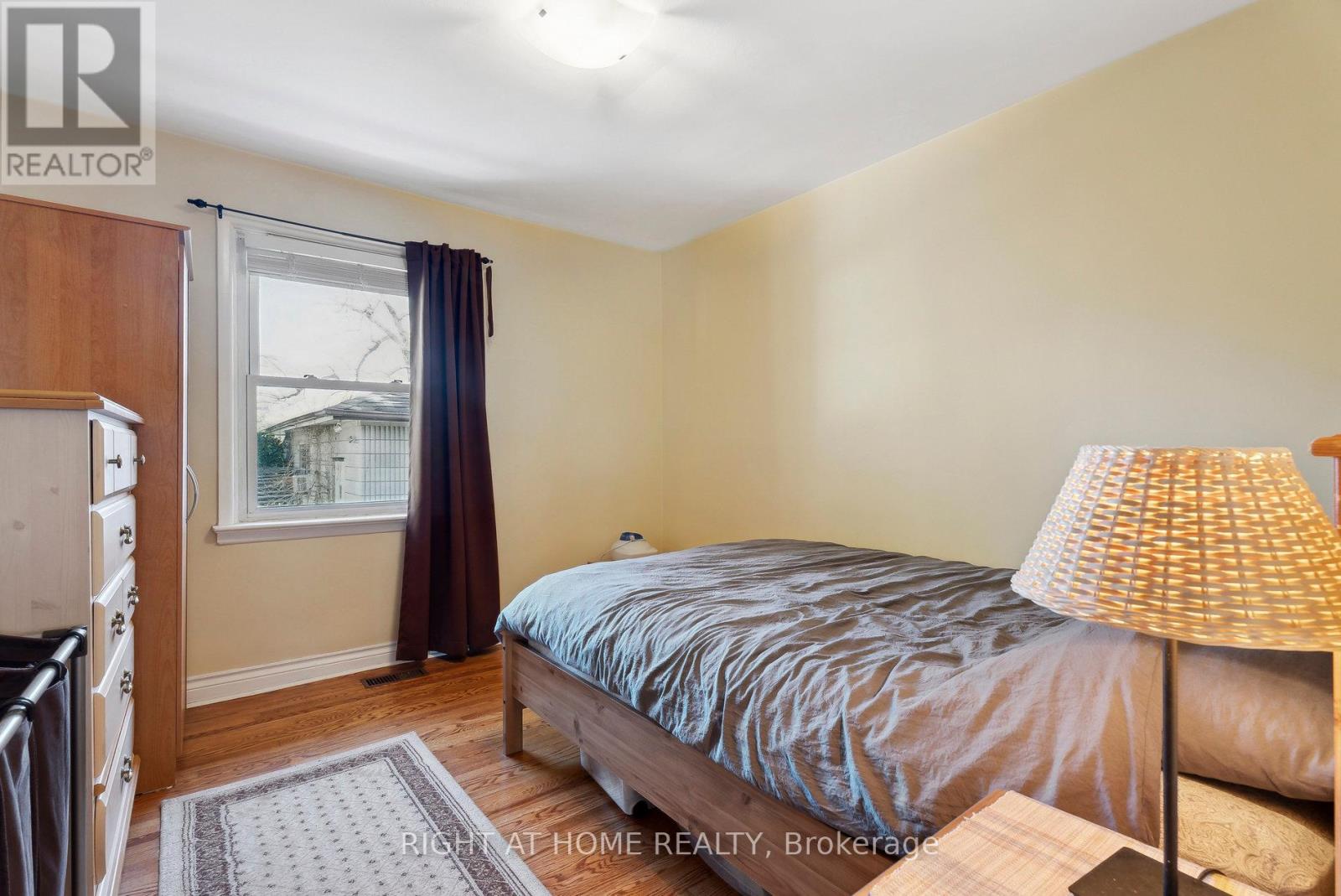 285 Lennox Avenue, Richmond Hill, Ontario  L4C 2A4 - Photo 10 - N12104461